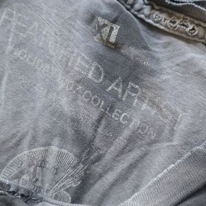 2007 vintage unique volcom stone " featured artist" tye dye t shirt with